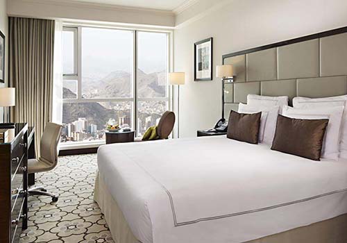 Swissotel-Makkah-Classic-bedroom-500px
