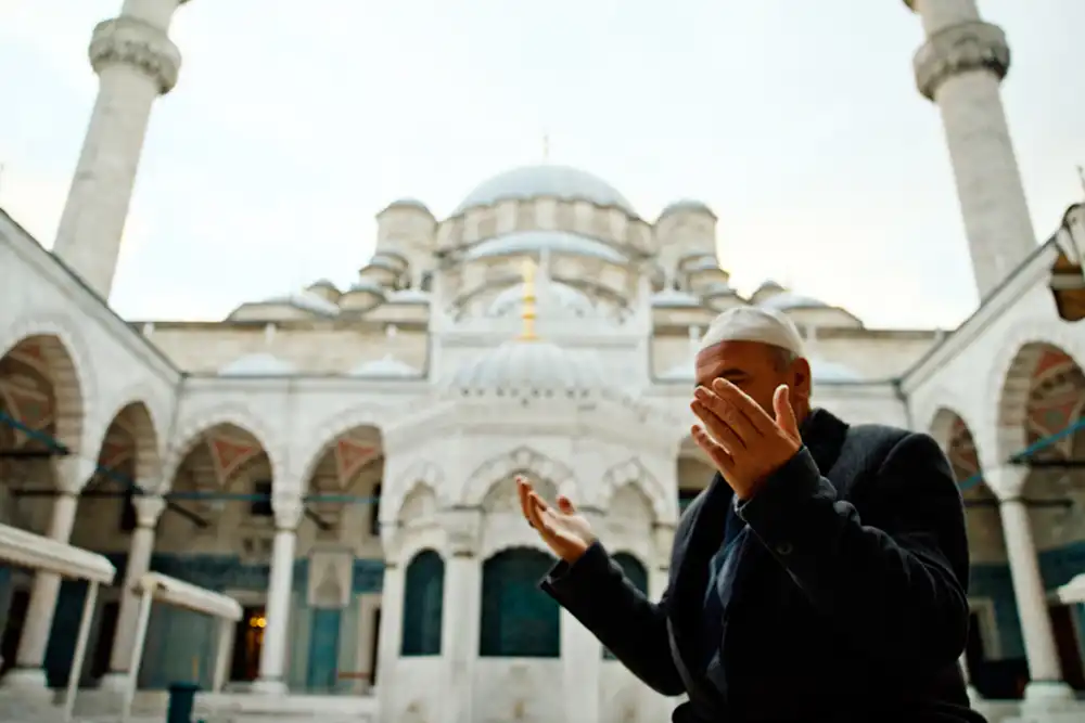5 Daily Prayers of Islam