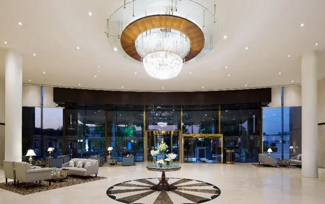 Crowne-Plaza-Riyadh-Palace-4
