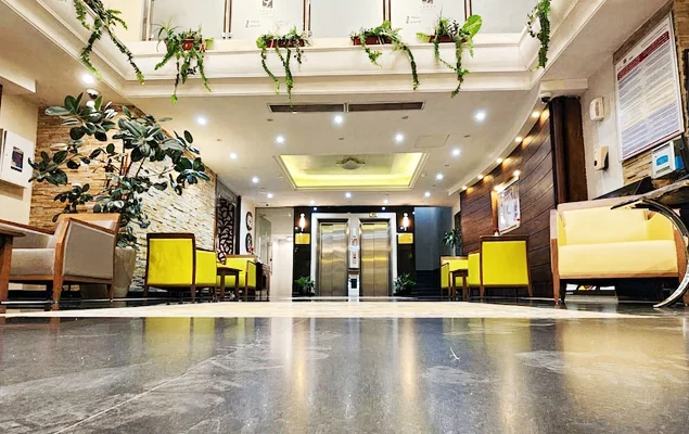 Lazourd-Palace-Hotel-Apartments-2
