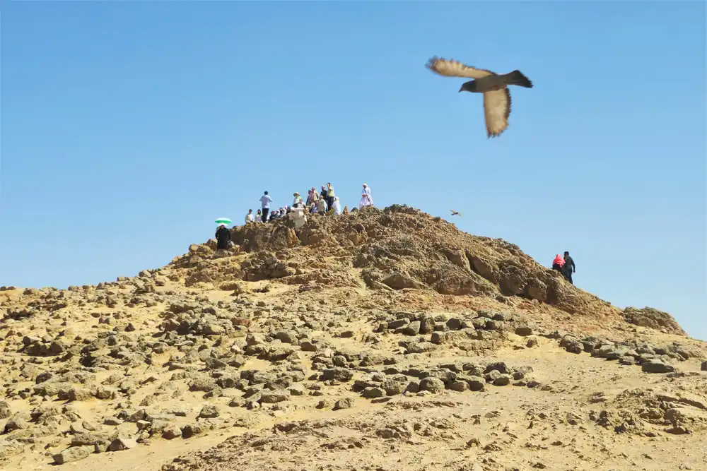 Climb Mount Uhud and the Uhud Battlefield
