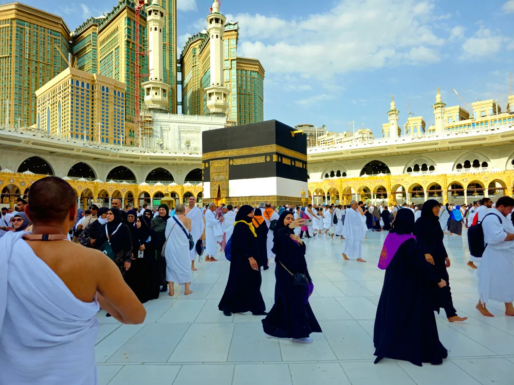 Perform the Rituals in Tawaf