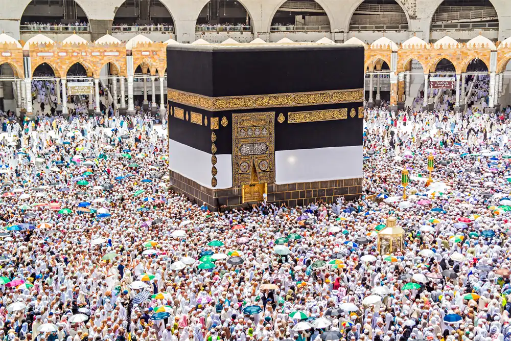 Which Month is Less Crowded for Umrah?